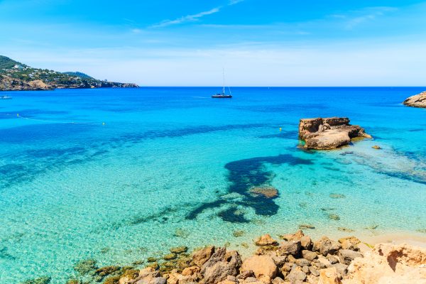 Vacaciones en velero LGTBI Puertos deportivos y restaurantes en Formentera